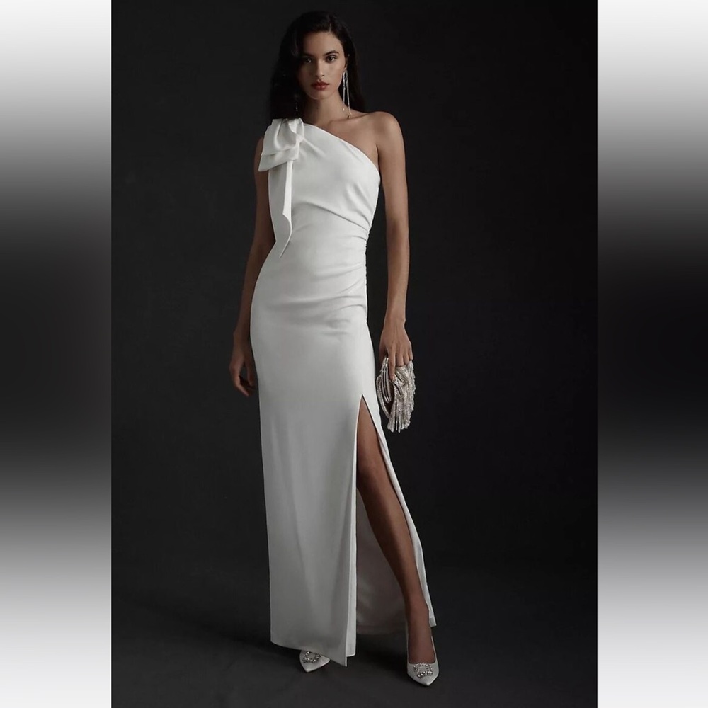 ML Monique Lhuillier Lionel One-Shoulder Dress